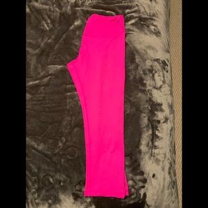 Hot pink lululemon wunder unders